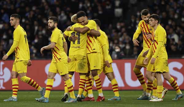 Thắng ấn tượng Napoli, Barca vào vòng 1/8 Europa League
