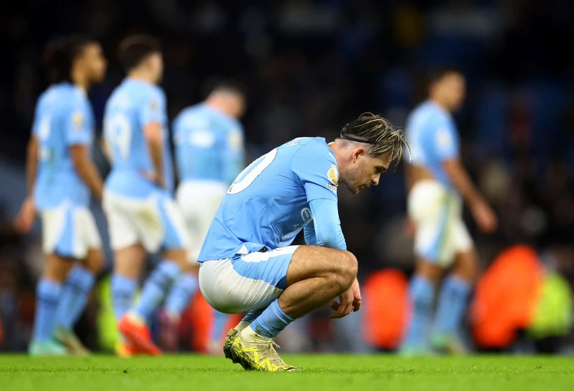 Premier League: Man City đánh rơi chiến thắng, Chelsea tìm lại niềm vui