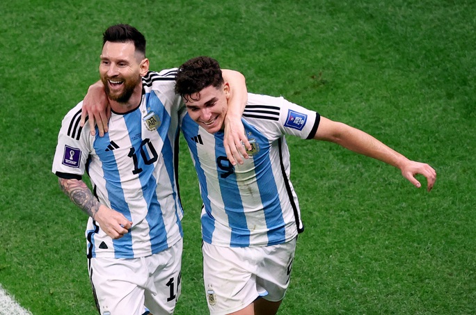 Sao trẻ Man City tranh "FIFA The Best" với Messi, Mbappe, Benzema