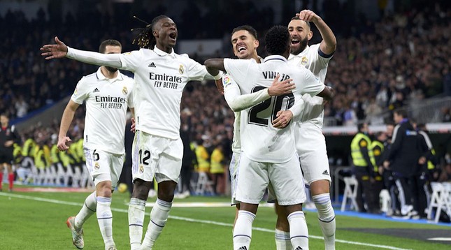 Real Madrid xả giận vào Valencia, rút ngắn cách biệt với Barca ở đường đua vô địch
