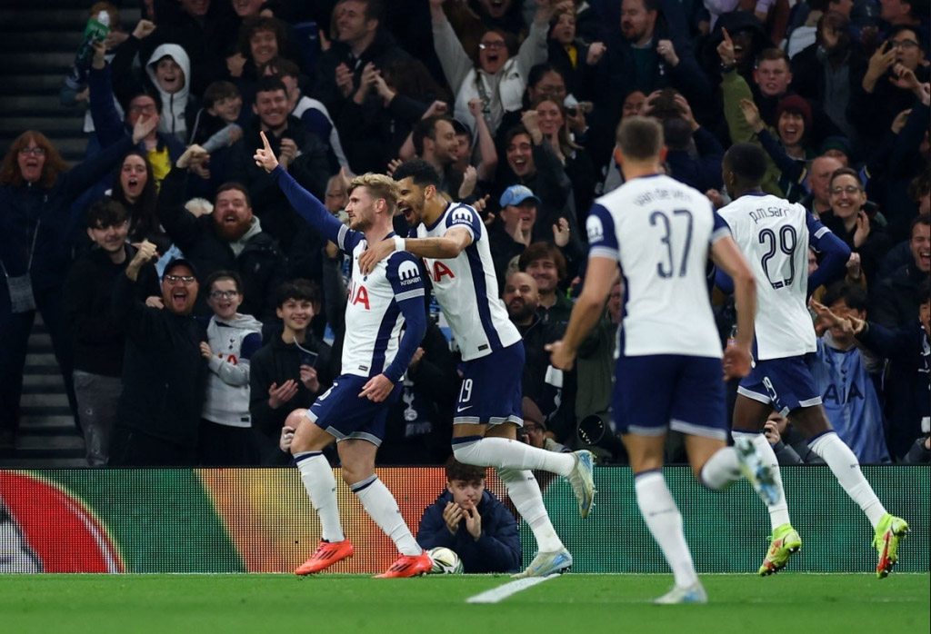 Man City bất ngờ bị Tottenham loại khỏi cúp Liên đoàn