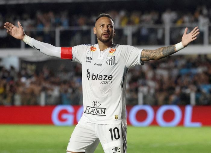 Cơ hội trở lại châu Âu của Neymar