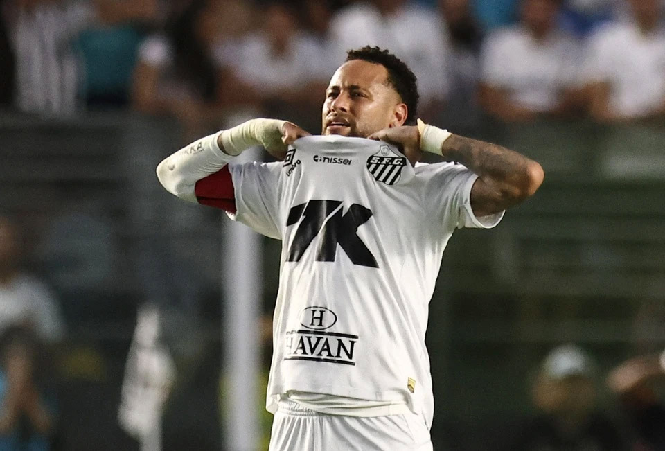 Báo động cho Neymar