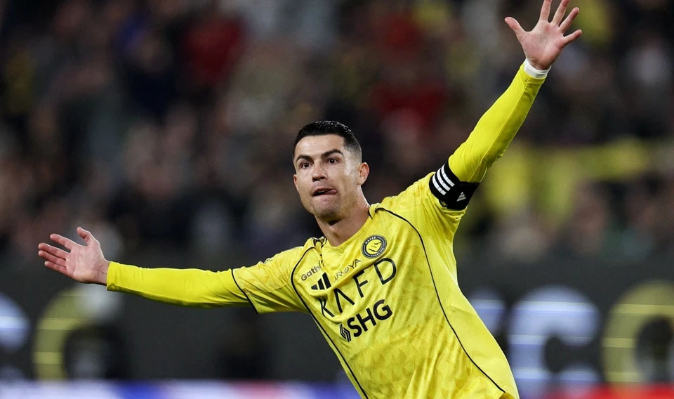 Đội của Ronaldo trở lại cuộc đua vô địch